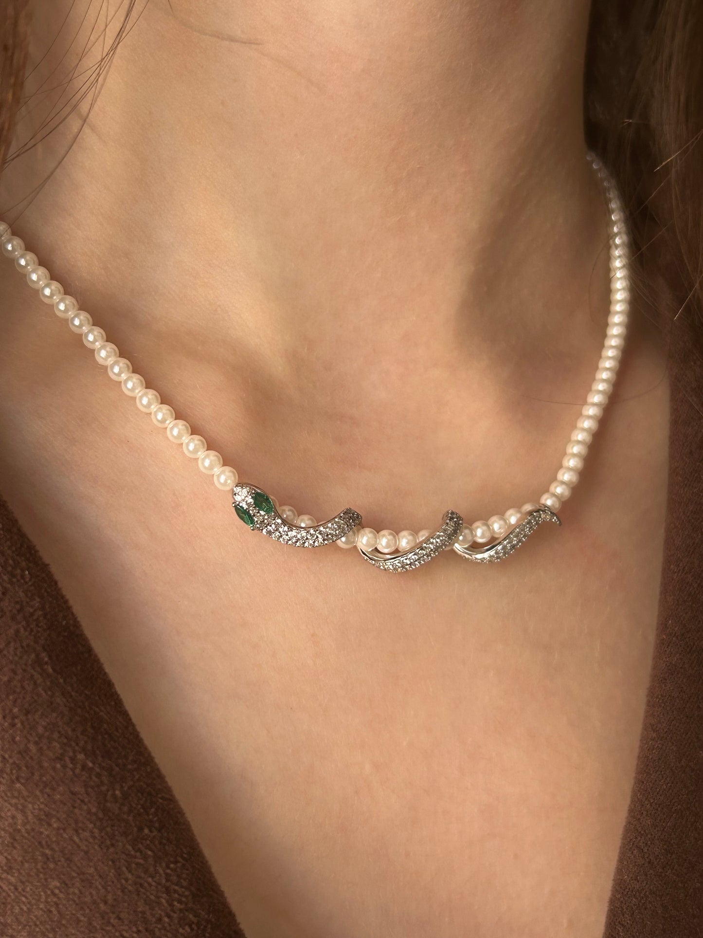 Collana Cleopatra Collier Perle e Serpente Argento 925 Smeraldo