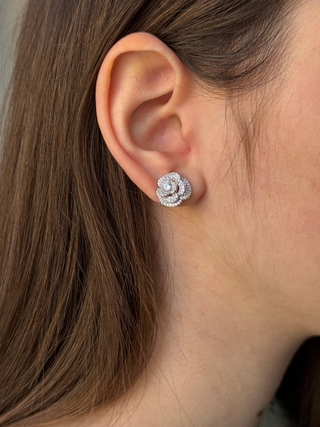 Orecchini Victoria Bloom - Fiore in Argento 925 con Zirconi Bianchi