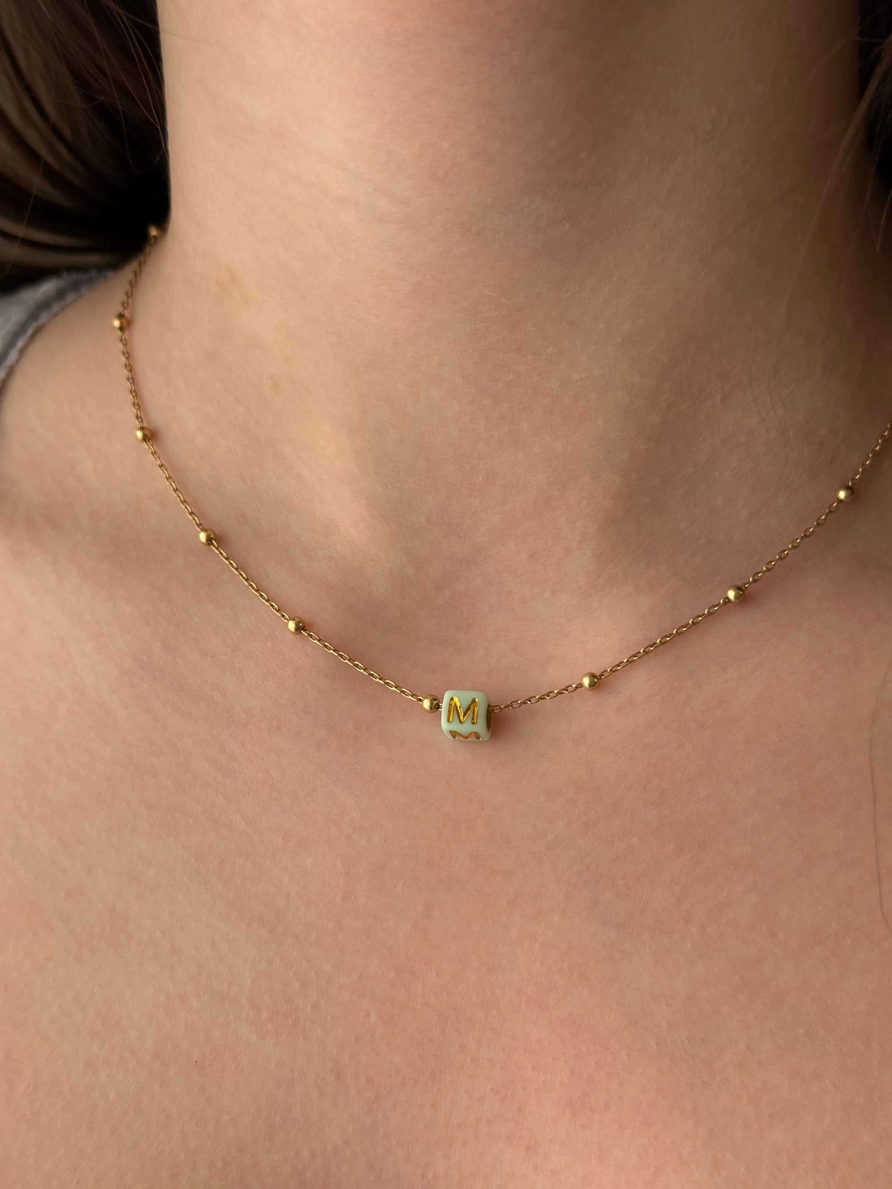 Collana Sferette con Letterina Cubetto in Argento 925 | Personalizzabile