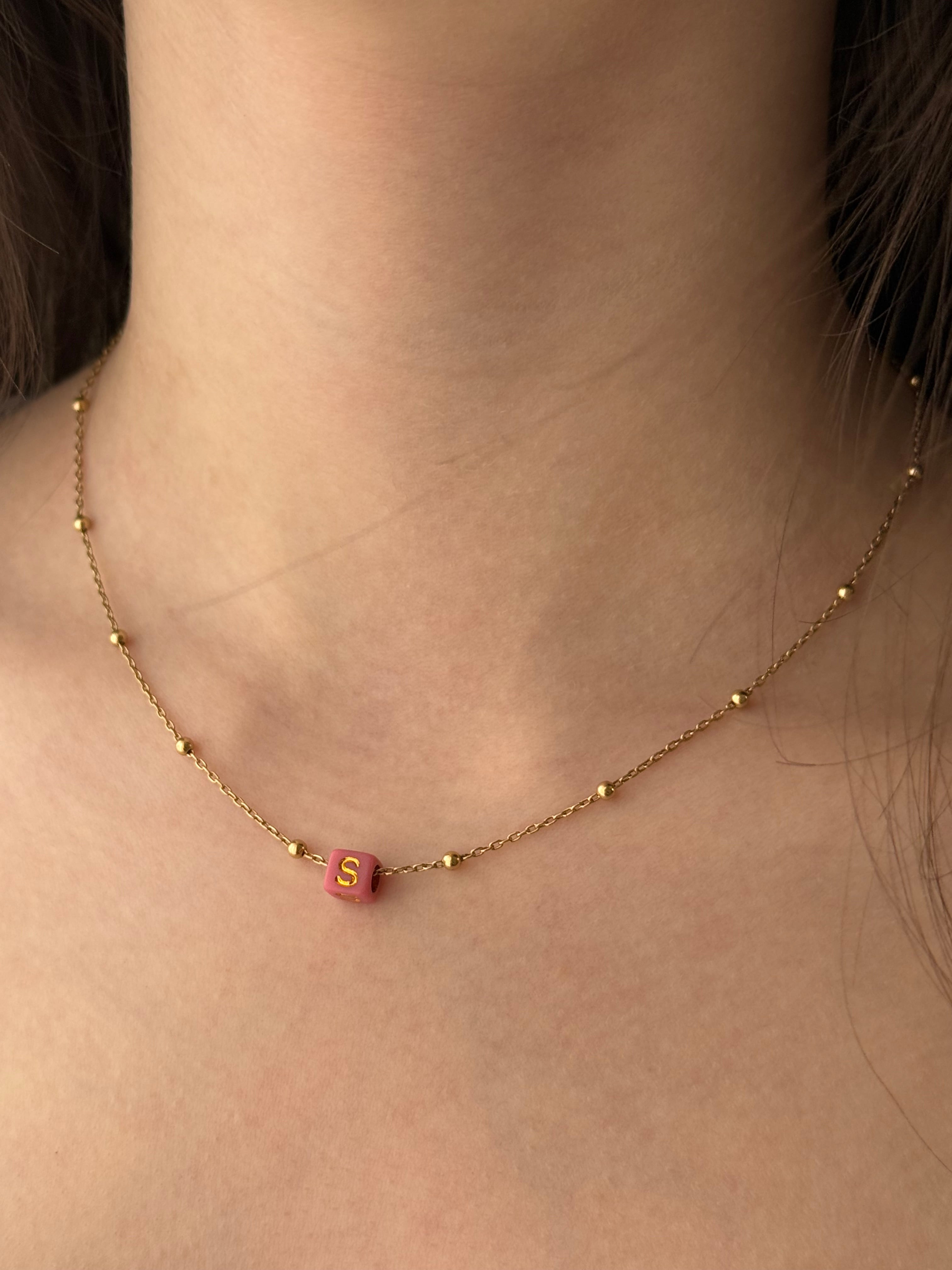 Collana Sferette con Letterina Cubetto in Argento 925 | Personalizzabile