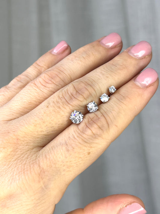 Orecchini Punto Luce in Argento 925 e Zirconi Bianchi