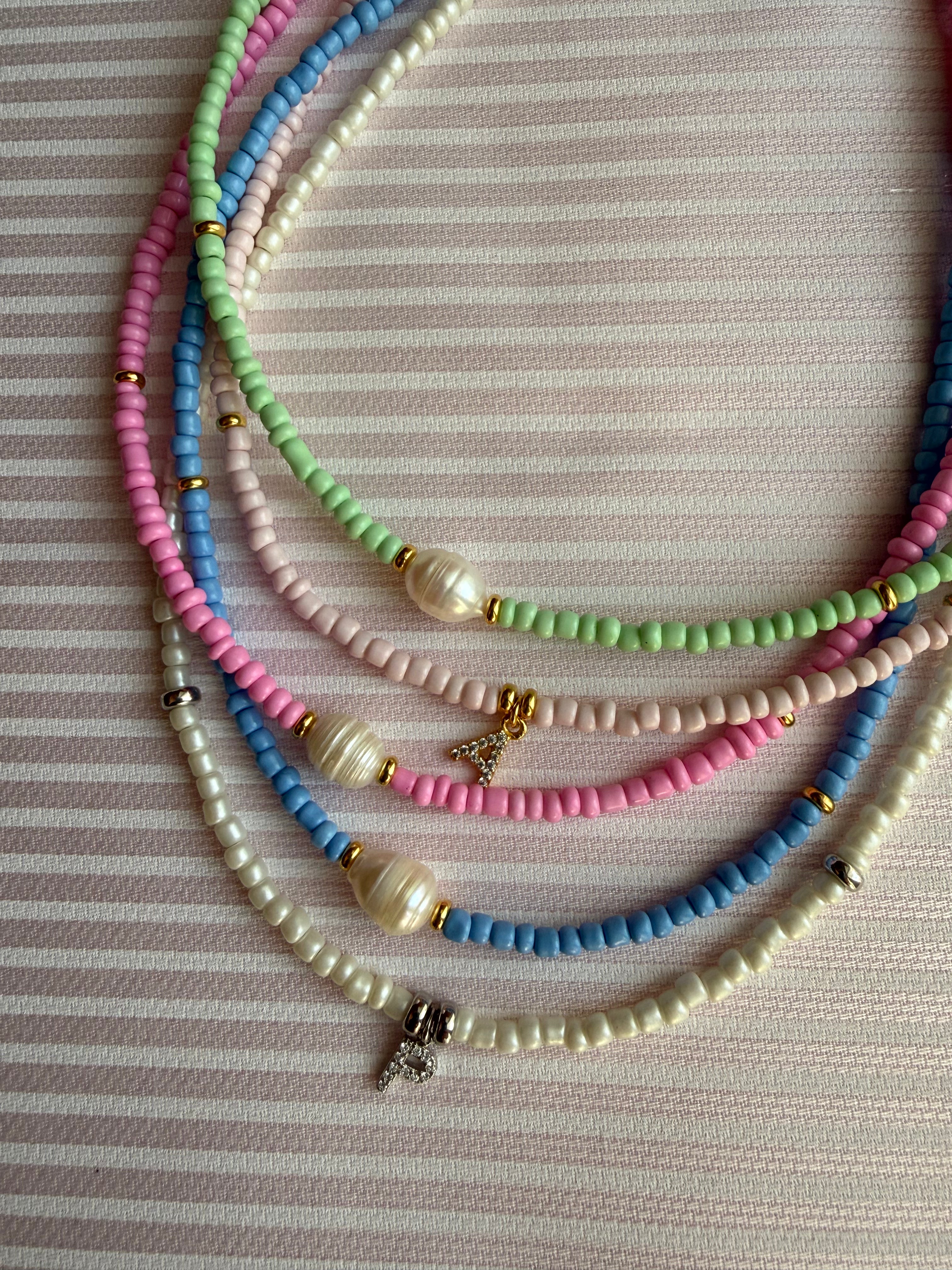 Collana Rocaille Pastel e Perla di Fiume