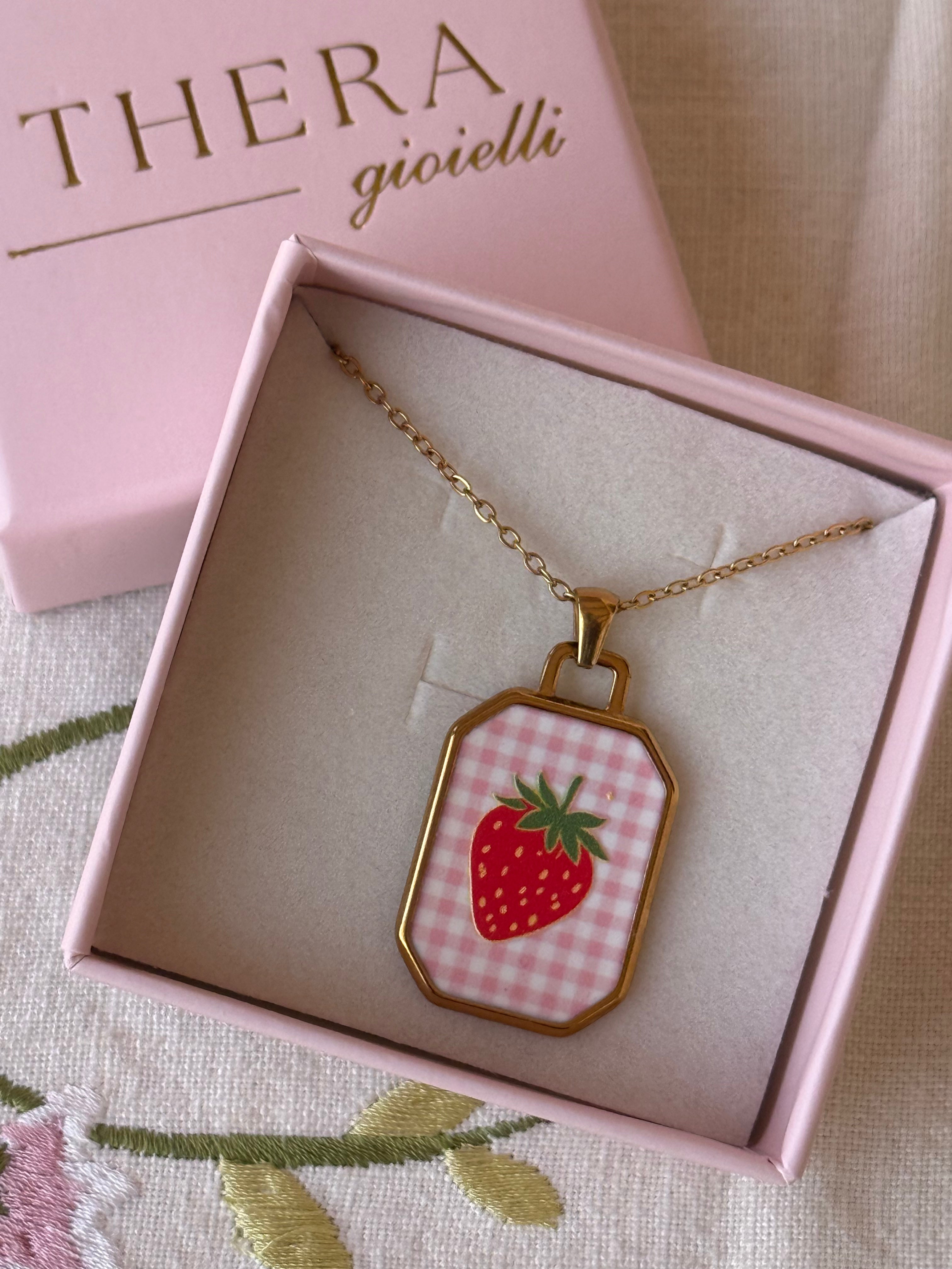 Collana con ciondolo fragola country