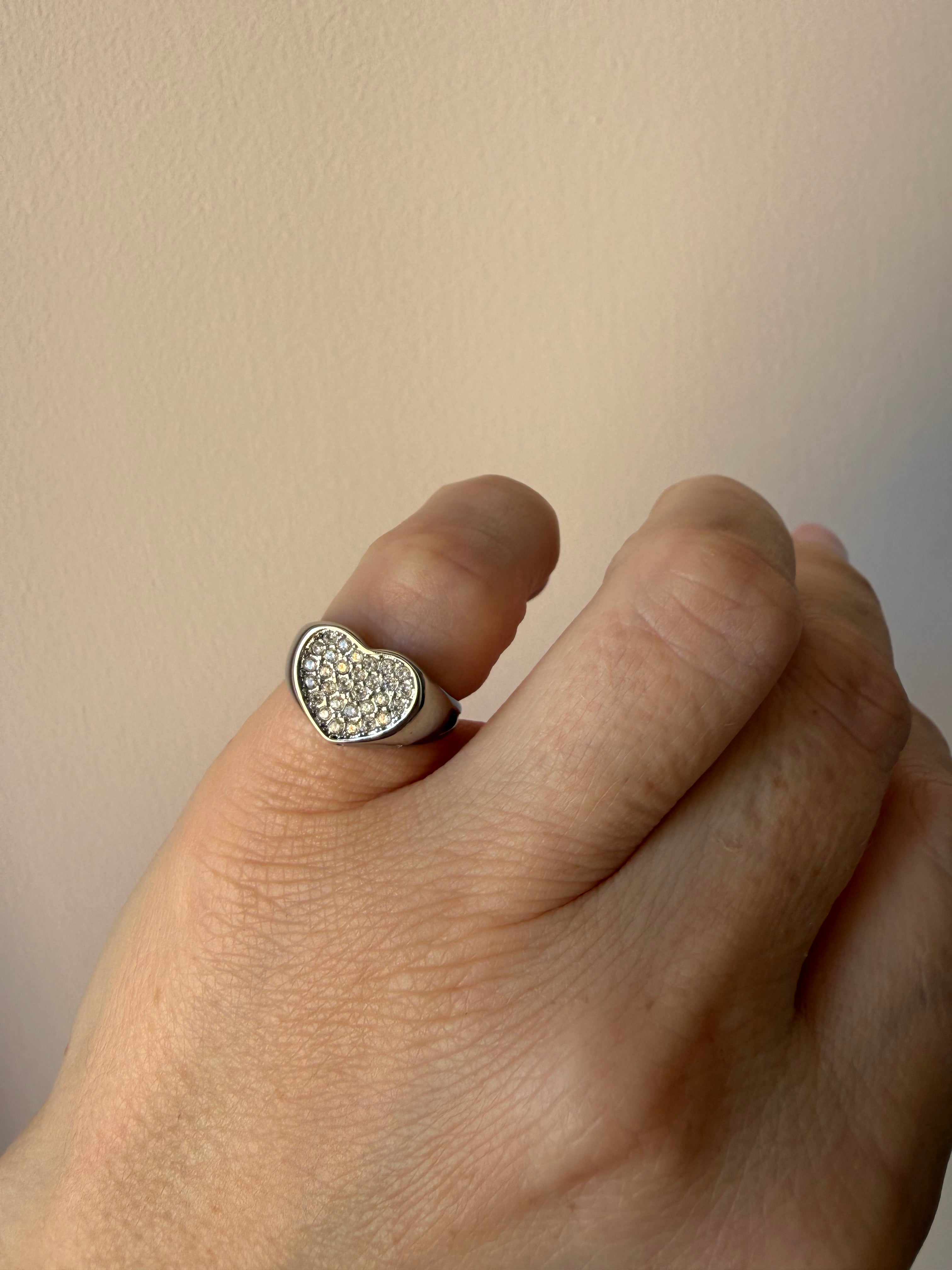 Anello Chevalier Heart con Zirconi Bianchi silver