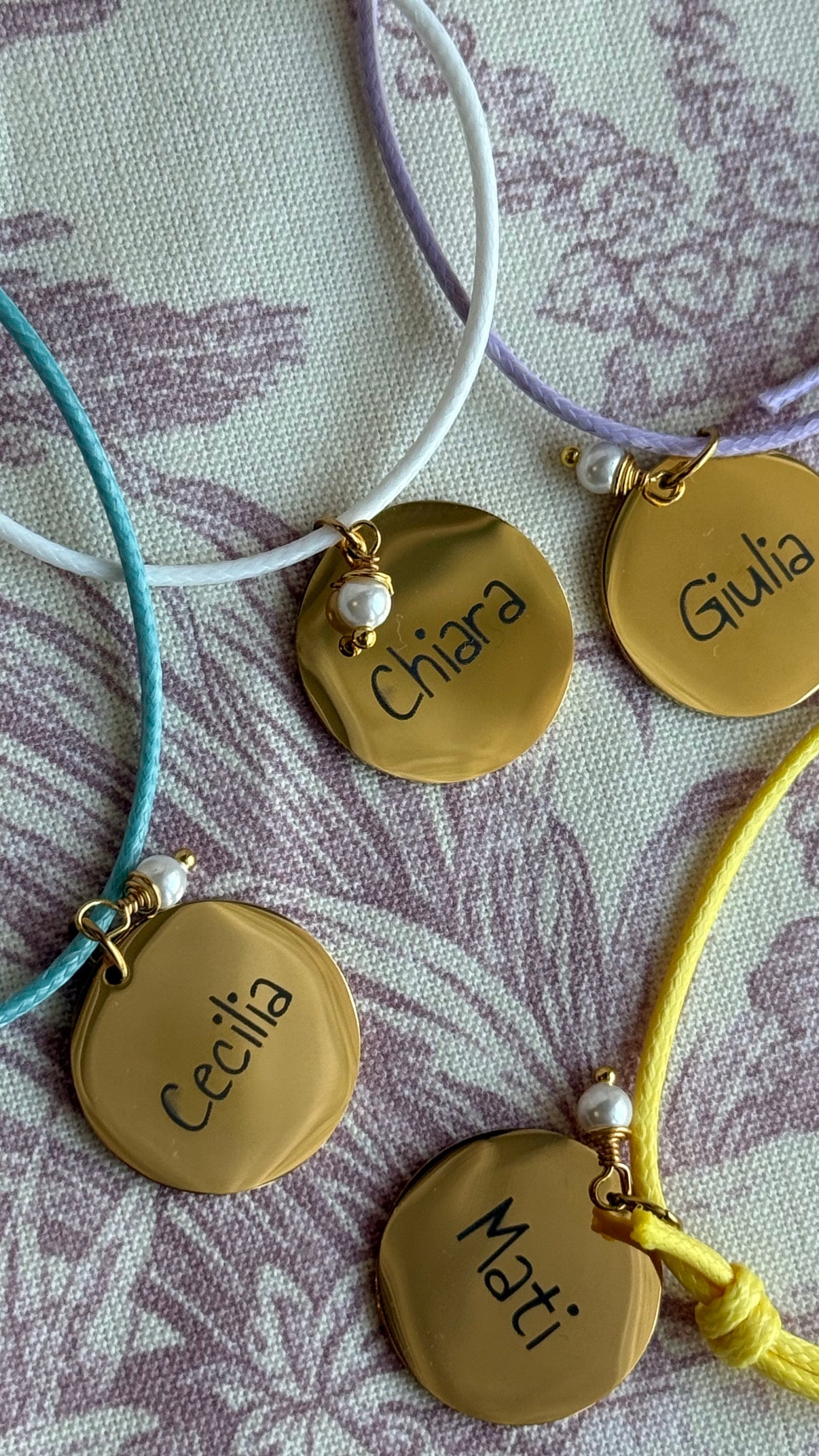 Bracciale Cordino Piastrina Personalizzato con Ciondolo Perlina